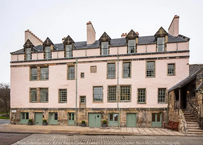 Cheval Abbey Strand Apartments, At Holyrood